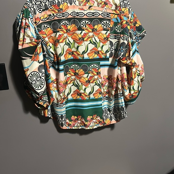 Colorful Floral Patterned Blouse - Picture 9 of 15